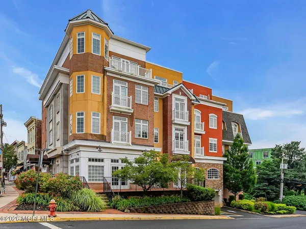 $1,225,000 | 11 Wharf Avenue, Unit 5, Red Bank, NJ 07701