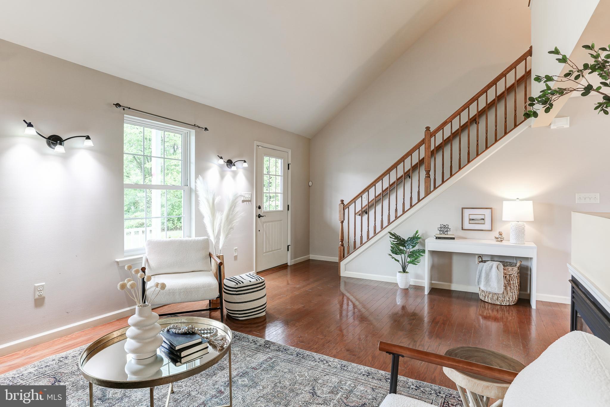 501 Windsor Drive Middletown, PA 17057 - Photo 4 of 34