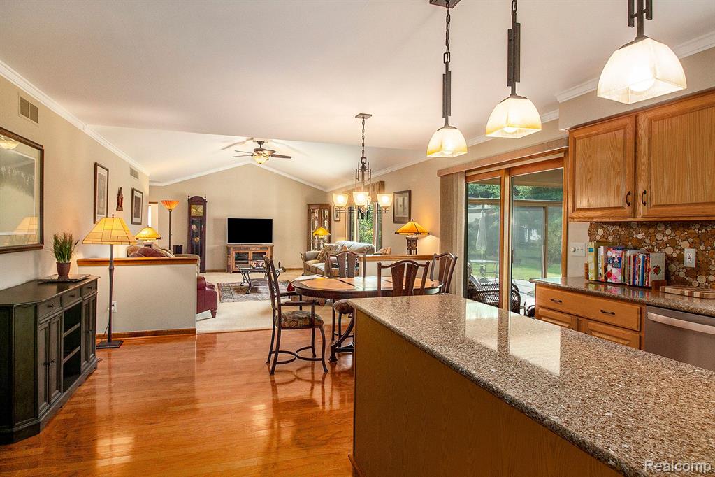 8896 Buchanan Road Brighton, MI 48116 - Photo 10 of 30