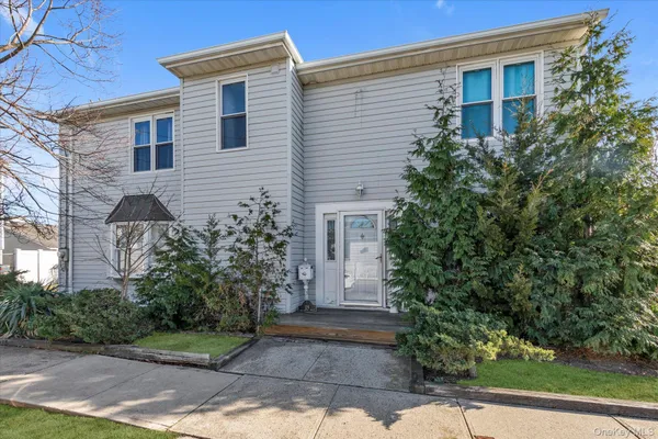 $500,000 | 126 Williamson Street, East Rockaway, NY 11518
