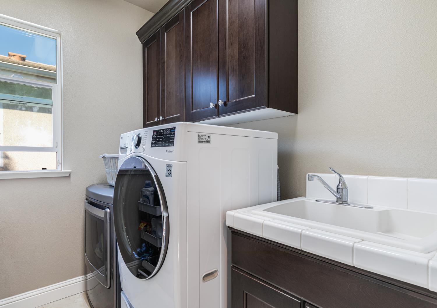 3299 Poe Avenue Clovis, CA 93619 - Photo 16 of 31