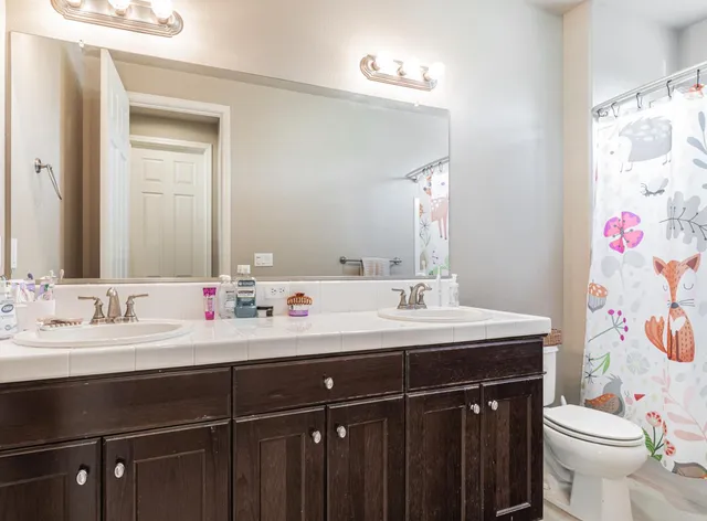 $580,000 | 3299 Poe Avenue, Clovis, CA 93619