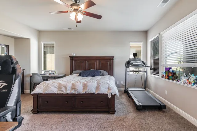 $580,000 | 3299 Poe Avenue, Clovis, CA 93619