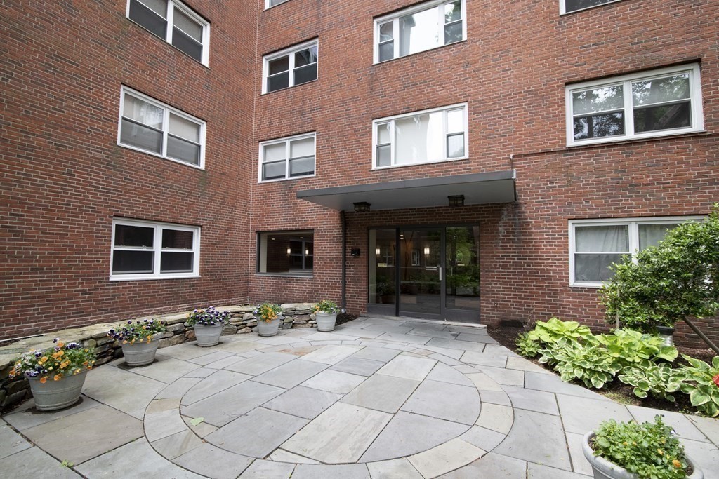 131 Sewall Avenue, Unit 37 Brookline, MA 02446 - Photo 25 of 27 a front view of a building