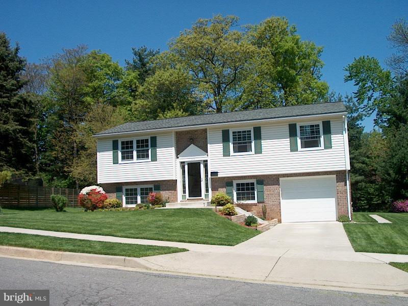 302 Townleigh Road Reisterstown, MD 21136 - Photo 2 of 24 Exterior (Front)