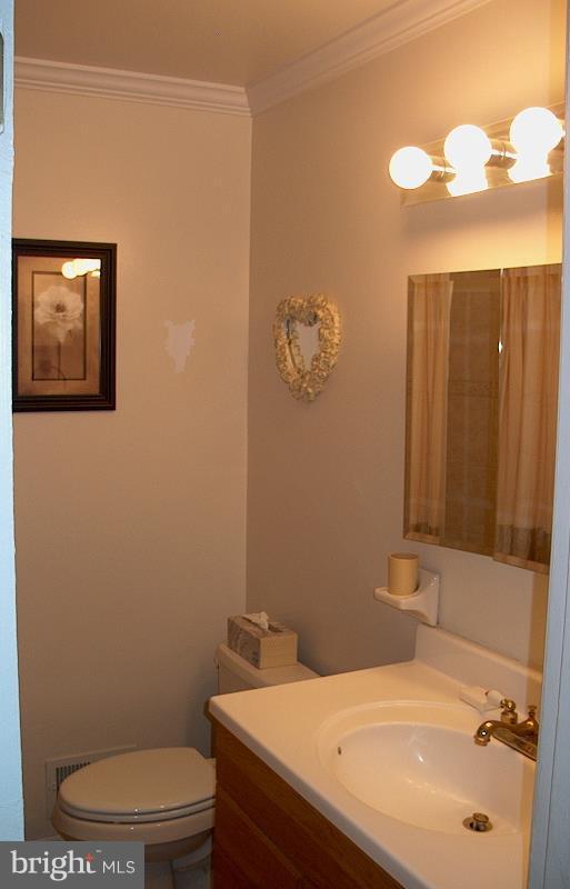 302 Townleigh Road Reisterstown, MD 21136 - Photo 15 of 24 Bath