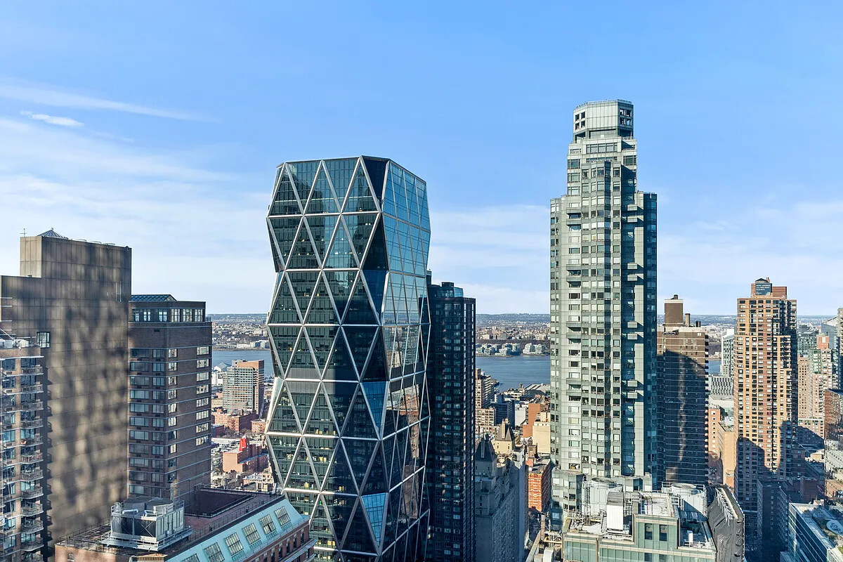 217 West 57th Street, Unit 43D Manhattan, NY 10019 - Photo 12 of 24 a picture of city view