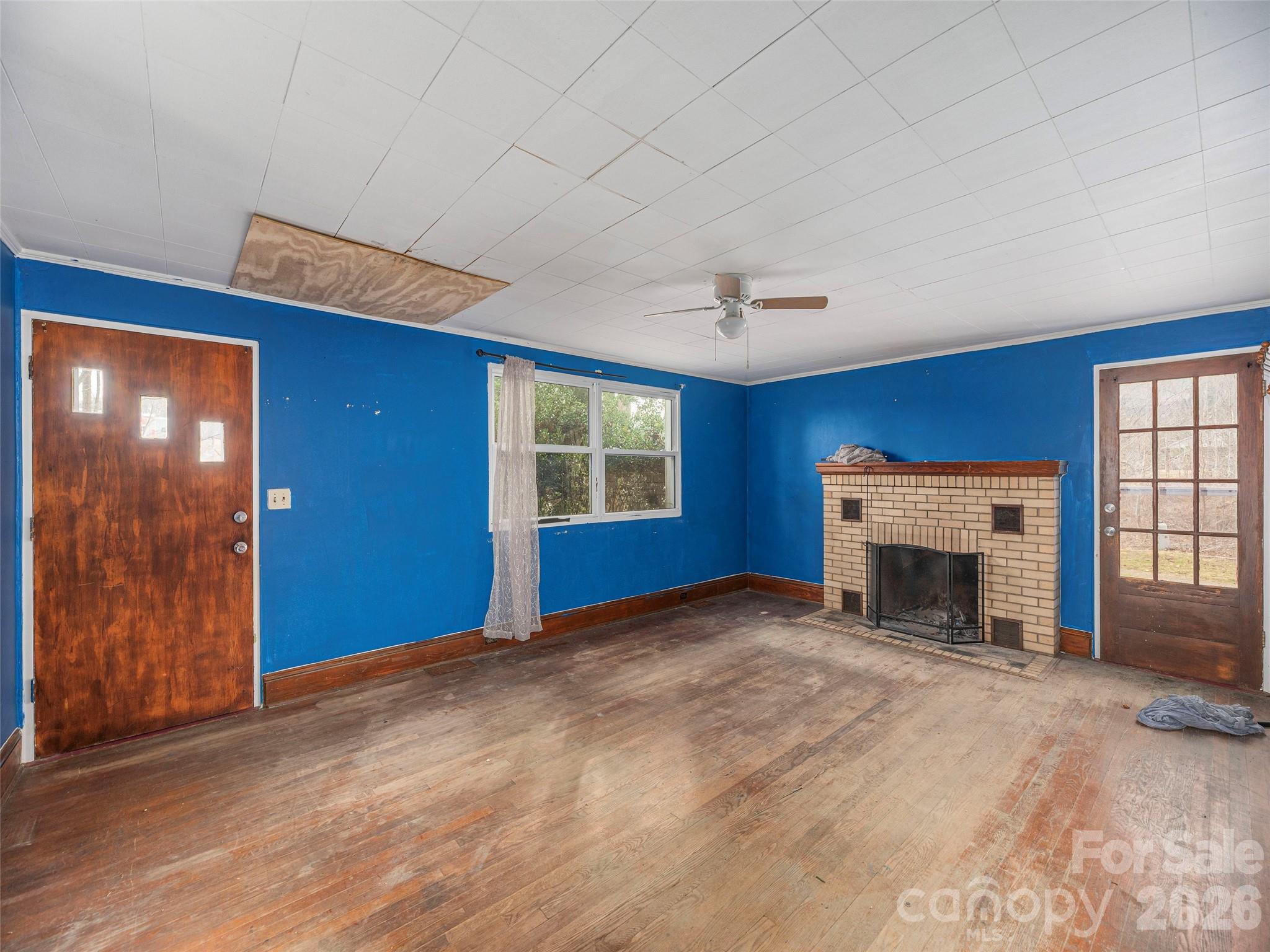 92 Mauney Cove Road Waynesville, NC 28786 - Photo 2 of 17