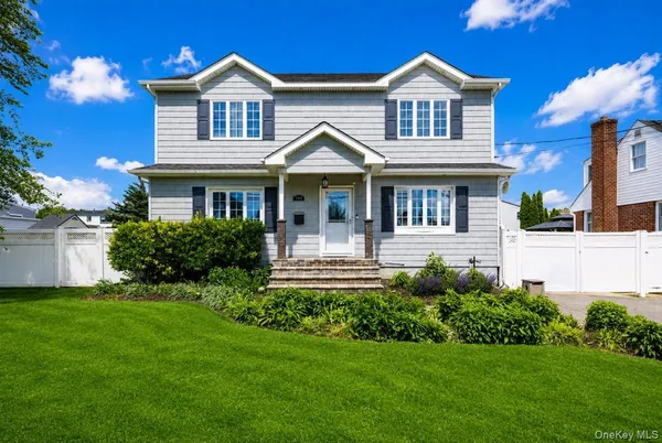 $949,000 | 140 Euclid Avenue, Massapequa, NY 11758