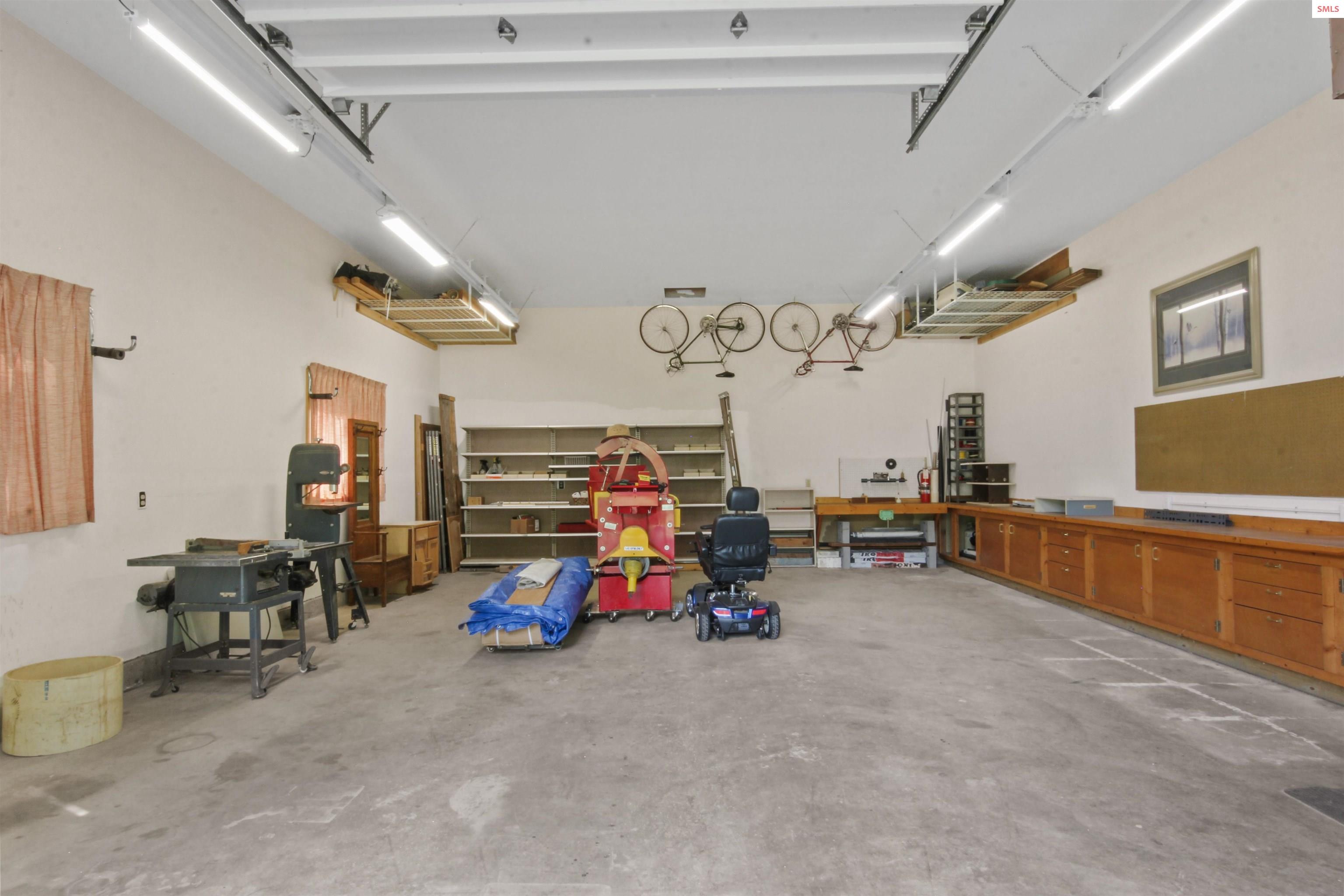 150 Denali Road Sagle, ID 83860 - Photo 6 of 40 Gallery Image 6