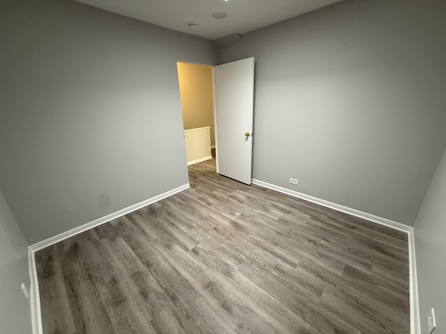 744 West Gordon Terrace, Unit 302 Chicago, IL 60613 - Photo 11 of 12