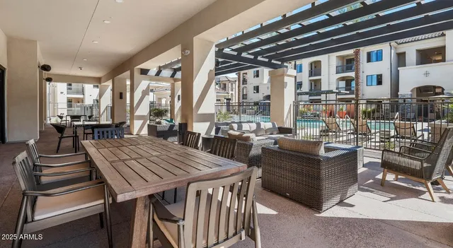 $1,878 | 5885 South 32nd Street, Unit B1, Phoenix, AZ 85040