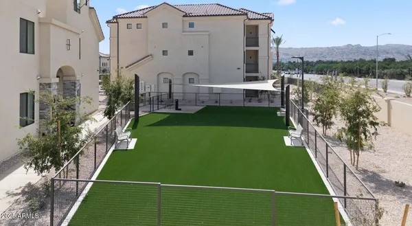 $1,824 | 5885 South 32nd Street, Unit B1, Phoenix, AZ 85040