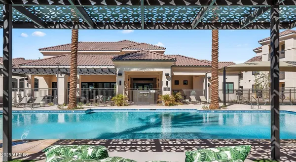 $1,824 | 5885 South 32nd Street, Unit B1, Phoenix, AZ 85040