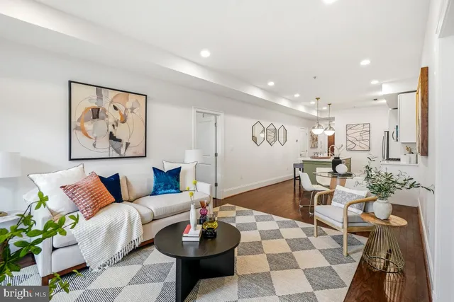 $465,000 | 321 18th Street Southeast, Unit 2, Washington, DC 20003