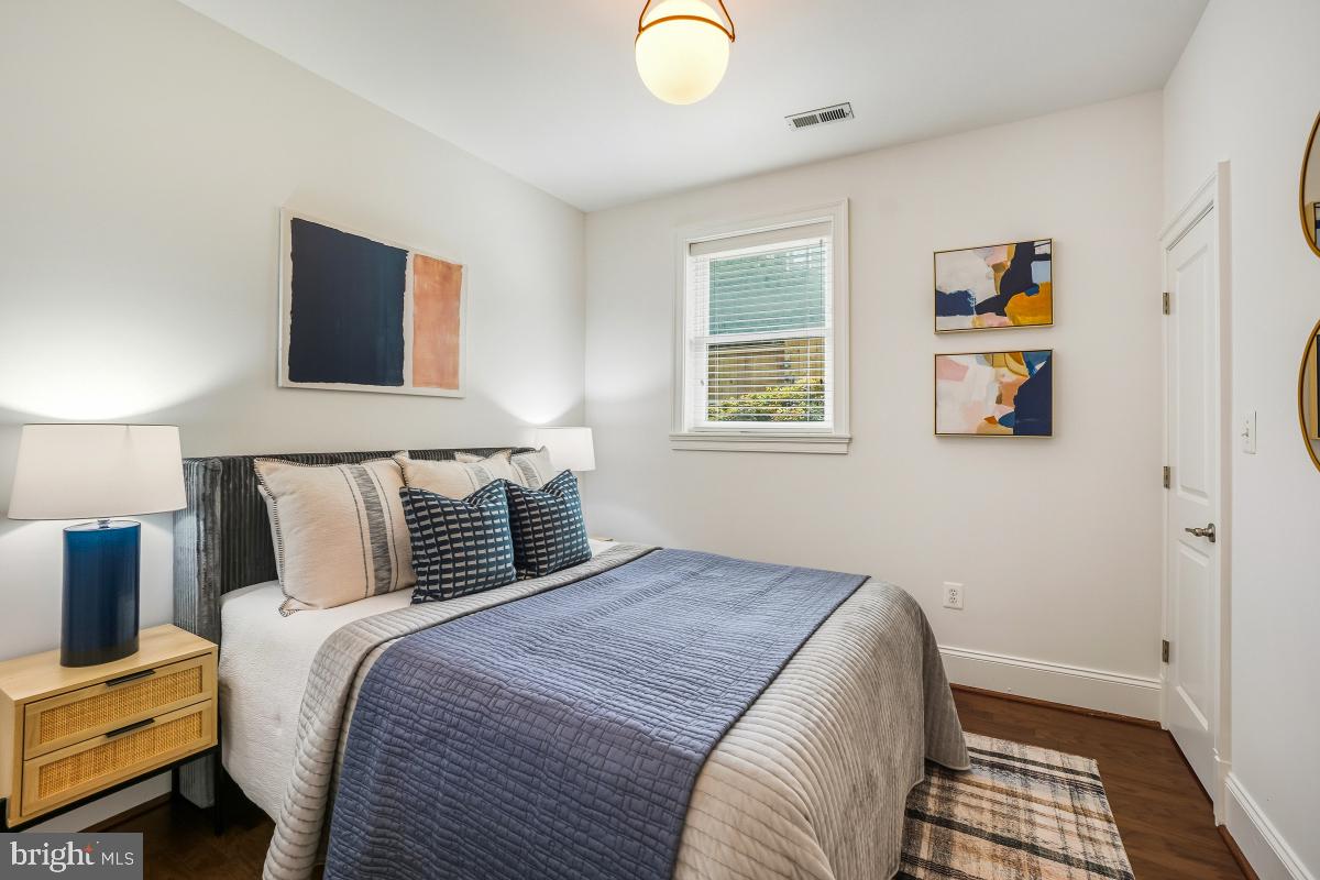 321 18th Street Southeast, Unit 2 Washington, DC 20003 - Photo 16 of 30