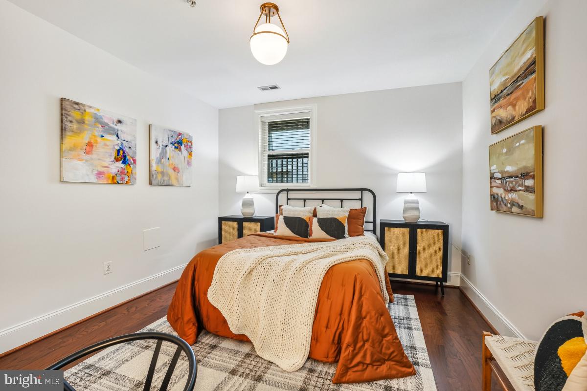 321 18th Street Southeast, Unit 2 Washington, DC 20003 - Photo 22 of 30