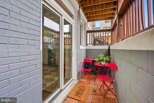 $465,000 | 321 18th Street Southeast, Unit 2, Washington, DC 20003