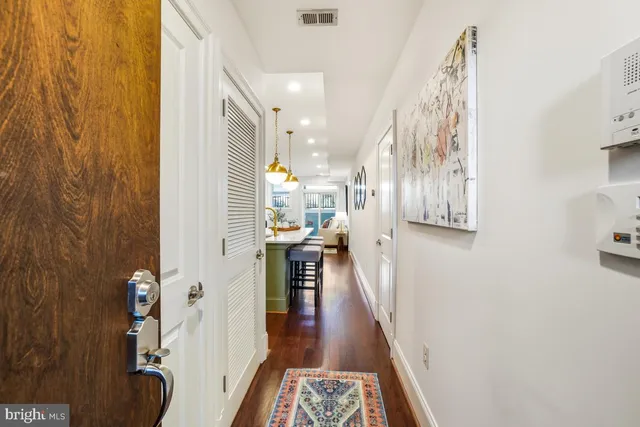 $465,000 | 321 18th Street Southeast, Unit 2, Washington, DC 20003