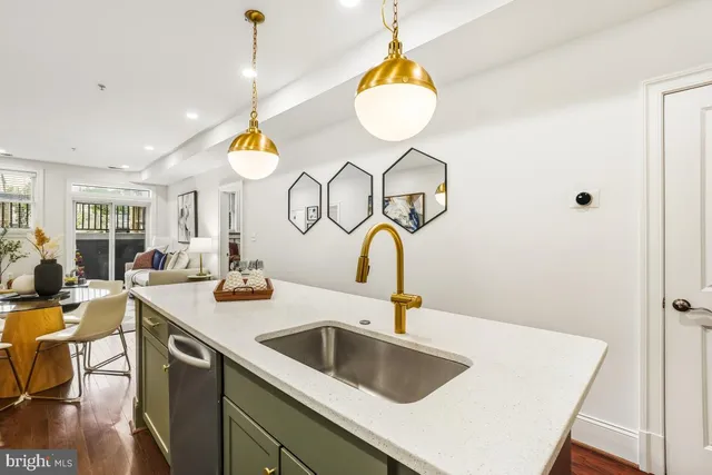 $465,000 | 321 18th Street Southeast, Unit 2, Washington, DC 20003