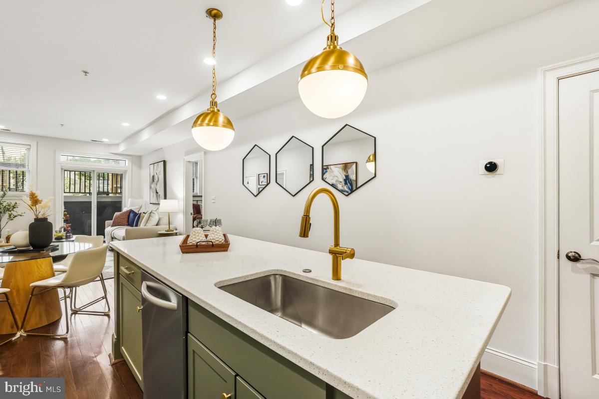 321 18th Street Southeast, Unit 2 Washington, DC 20003 - Photo 7 of 30