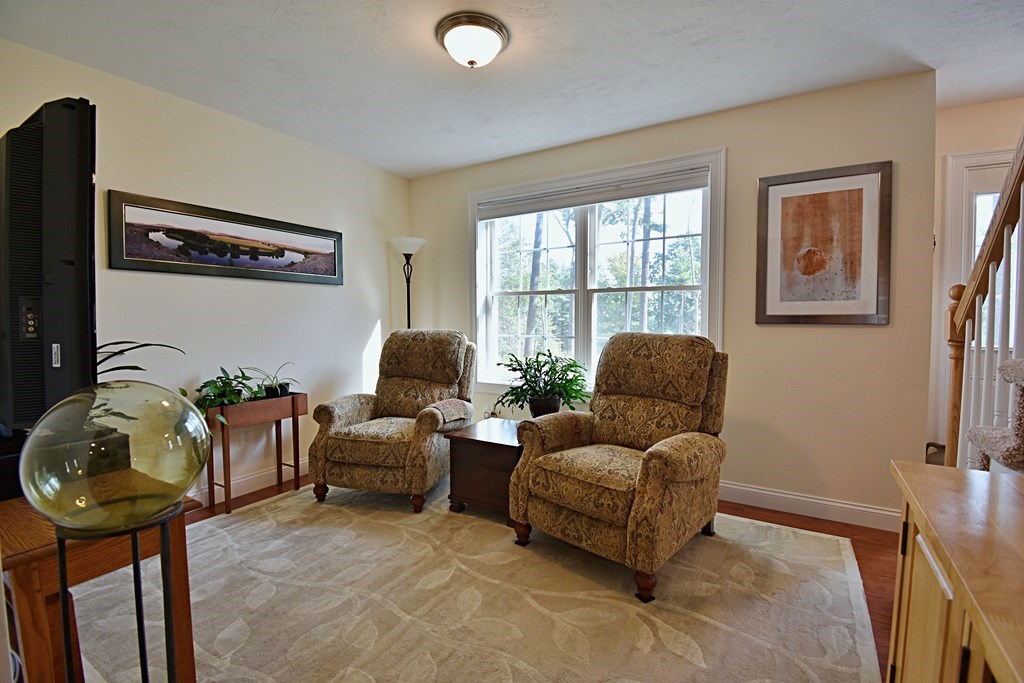 75 Harvard Road Shirley, MA 01464 - Photo 11 of 37
