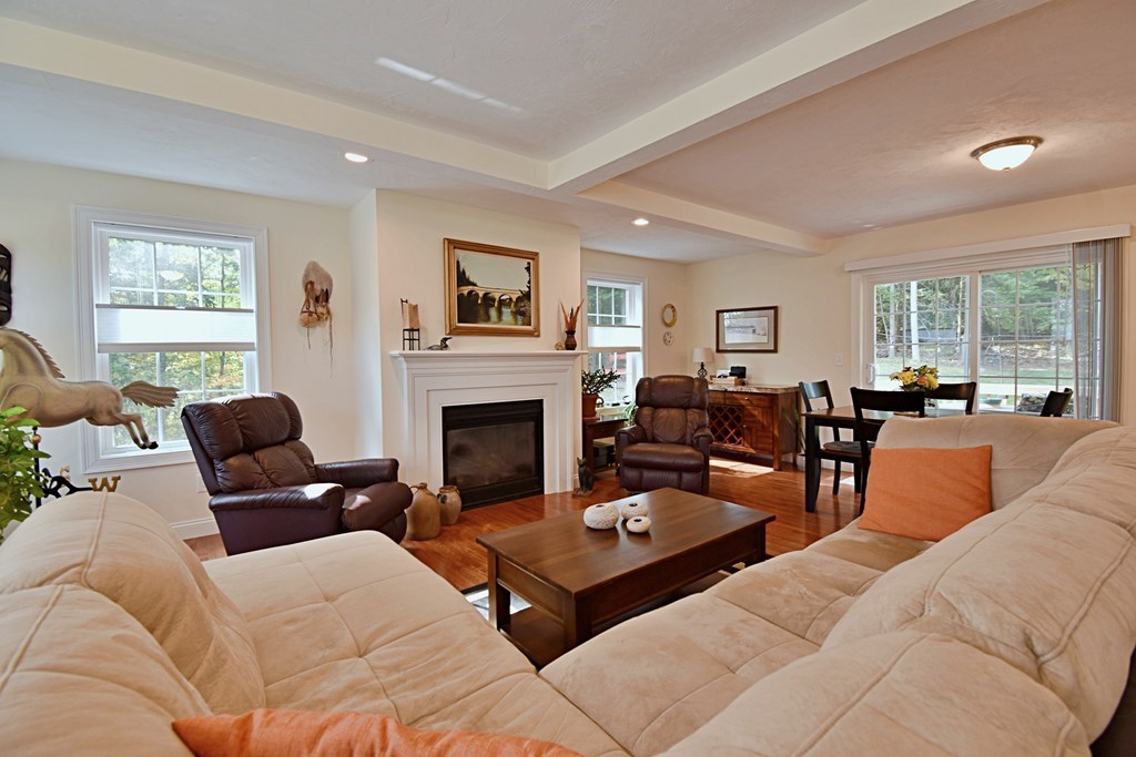 75 Harvard Road Shirley, MA 01464 - Photo 3 of 37