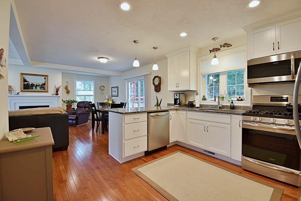75 Harvard Road Shirley, MA 01464 - Photo 8 of 37