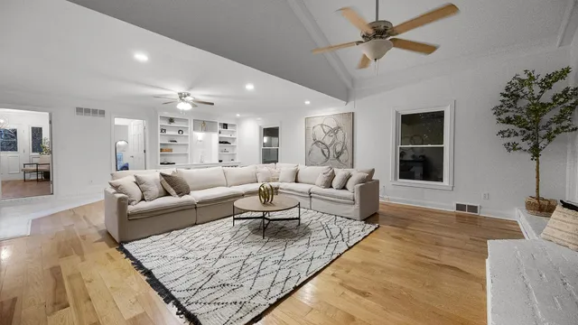 $574,900 | 2832 Hunters Horn South, Germantown, TN 38138