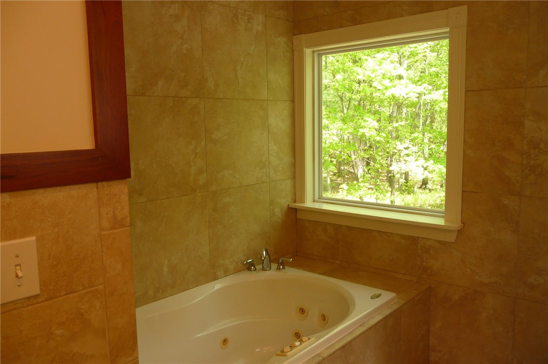 71 Wrights Crossing Road Pomfret, CT 06259 - Photo 17 of 35 Gallery Image 17