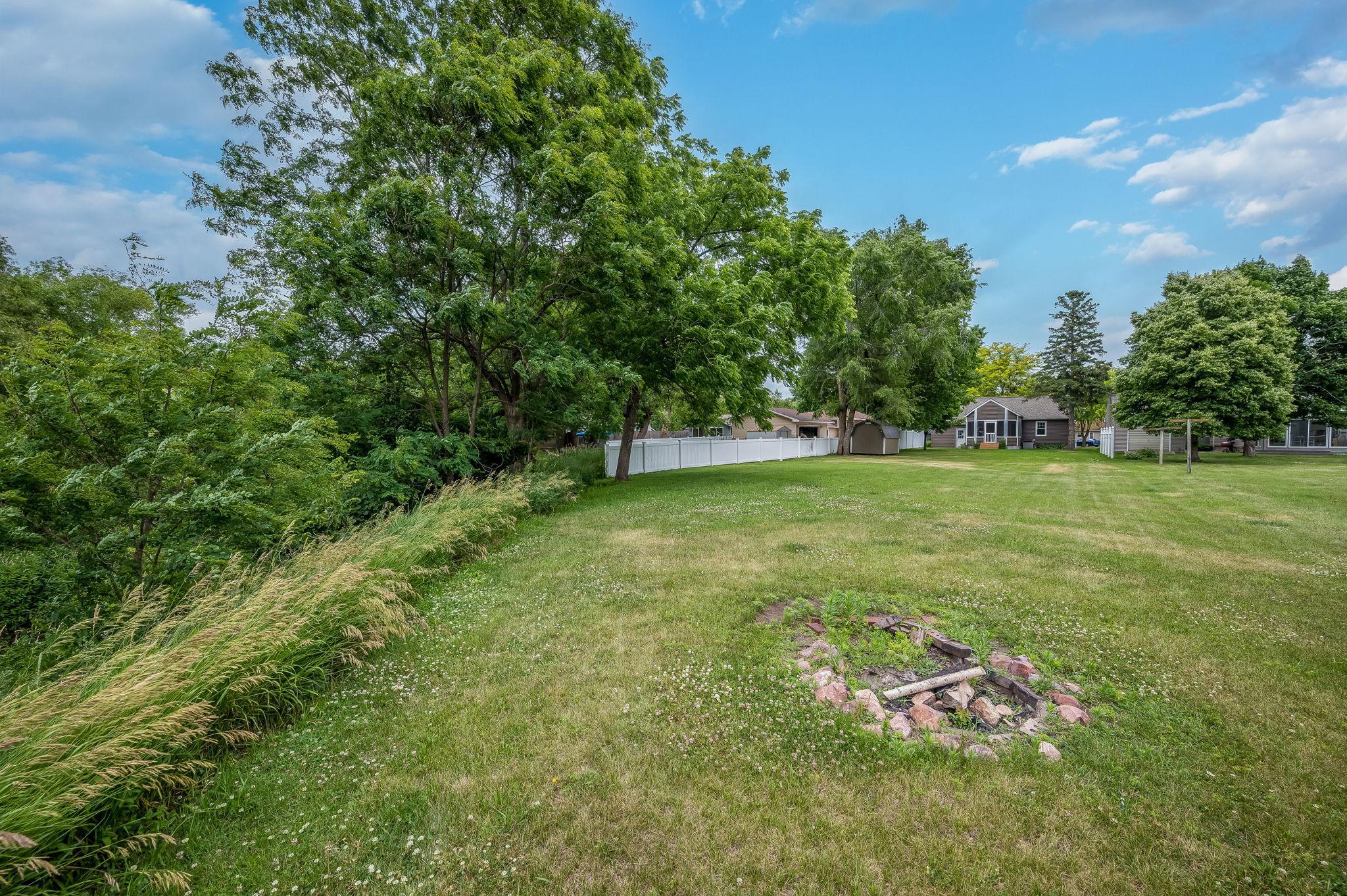 1193 River Road Windom, MN 56101 - Photo 9 of 52