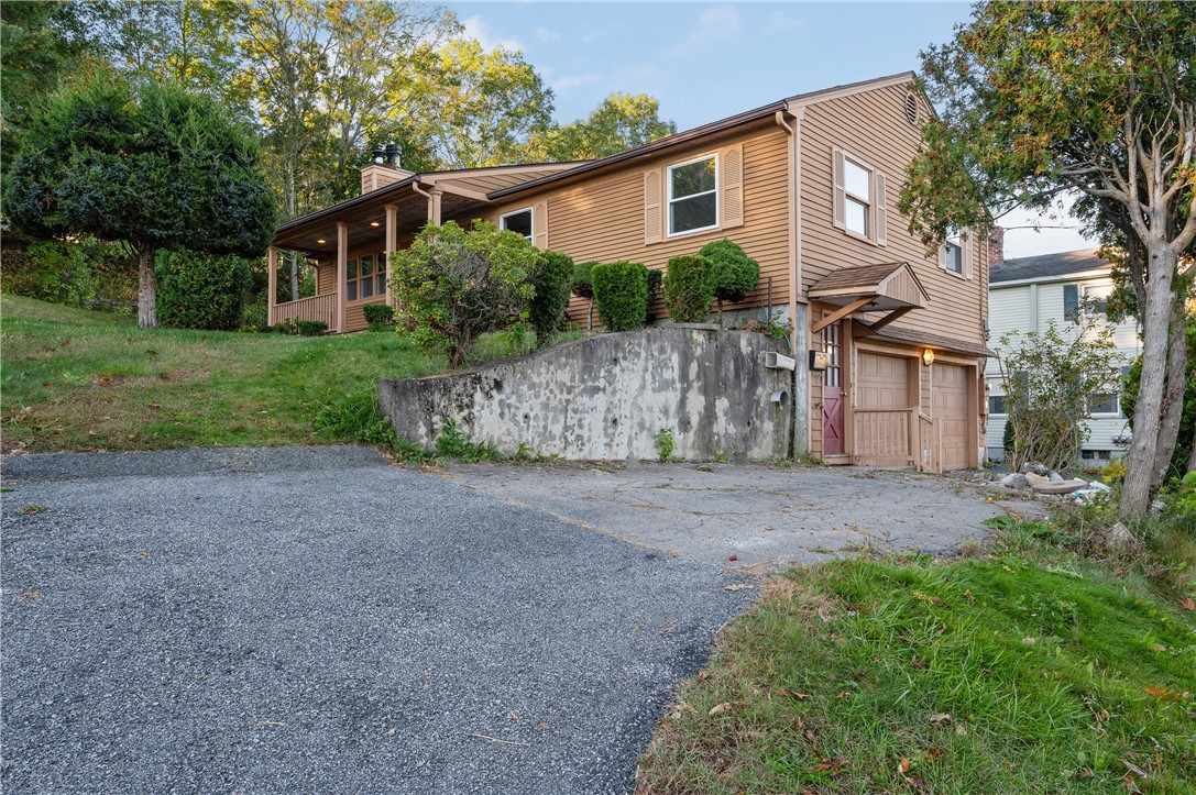 201 Maple Street Woonsocket, RI 02895 - Photo 2 of 34