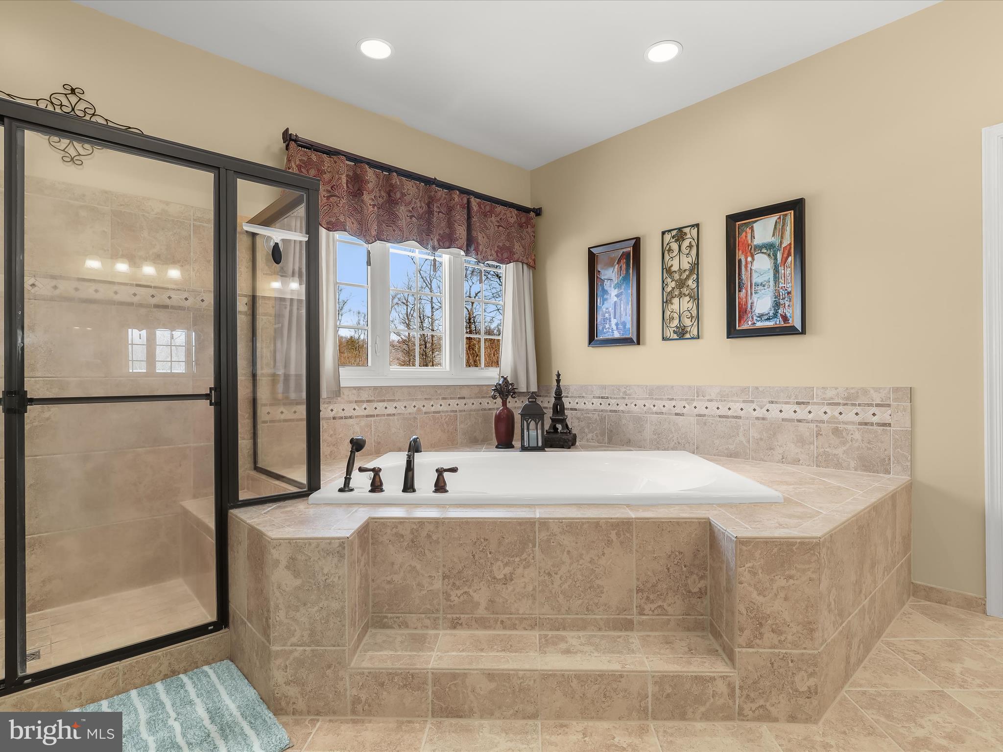 4849 Castlebridge Road Ellicott City, MD 21042 - Photo 32 of 81 Primary Bath