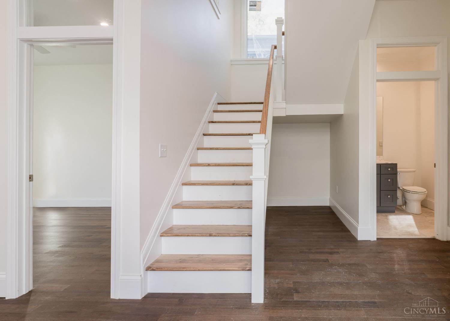 6654 Corbly Road Cincinnati, OH 45230 - Photo 12 of 32 Gallery Image 12