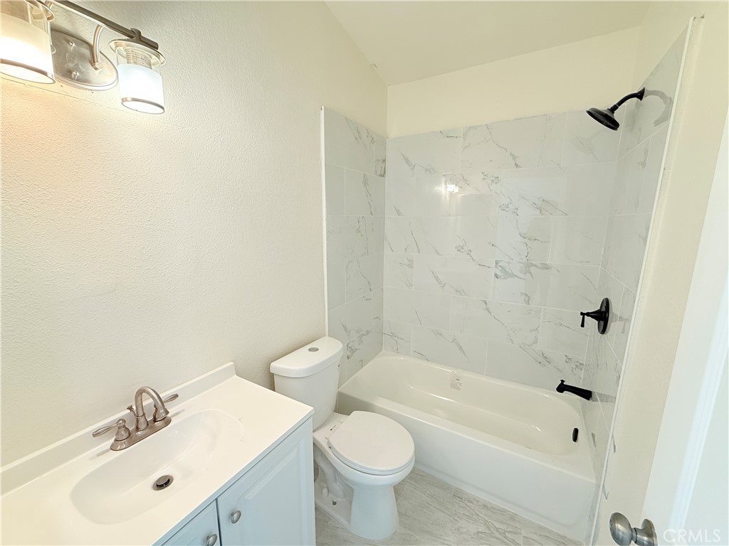 11975 Barbet Road Phelan, CA 92371 - Photo 13 of 26