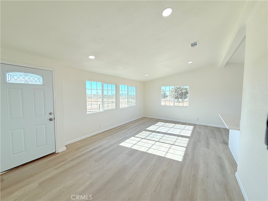 11975 Barbet Road Phelan, CA 92371 - Photo 4 of 26