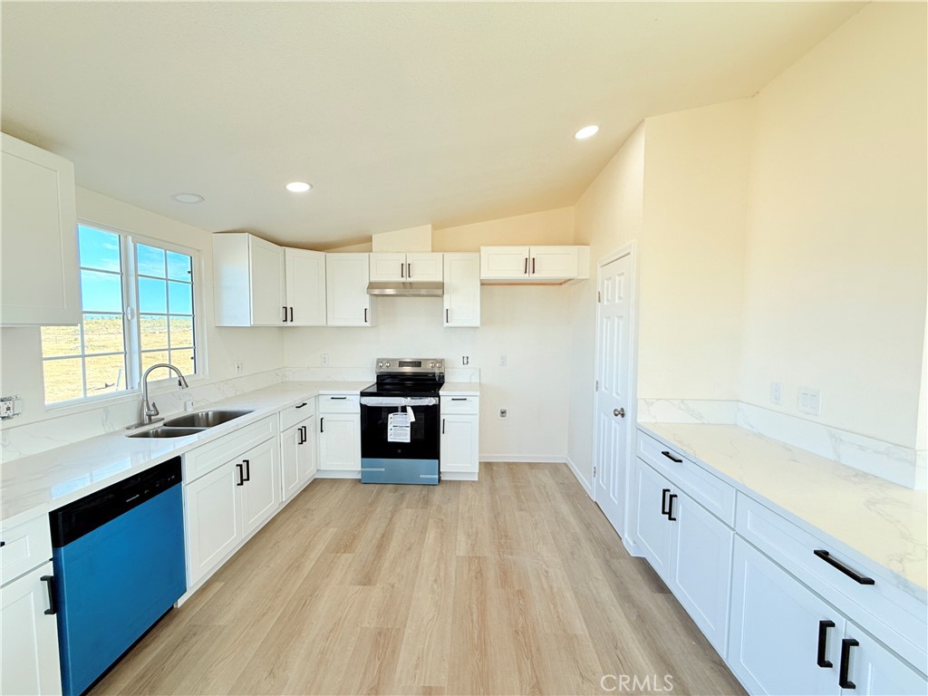 11975 Barbet Road Phelan, CA 92371 - Photo 8 of 26