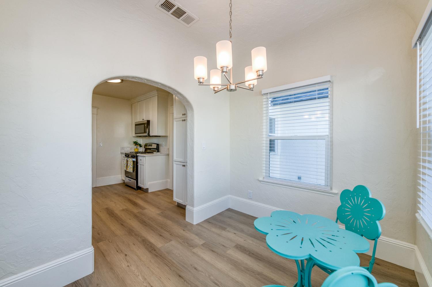 701 East Clinton Avenue Fresno, CA 93704 - Photo 18 of 40