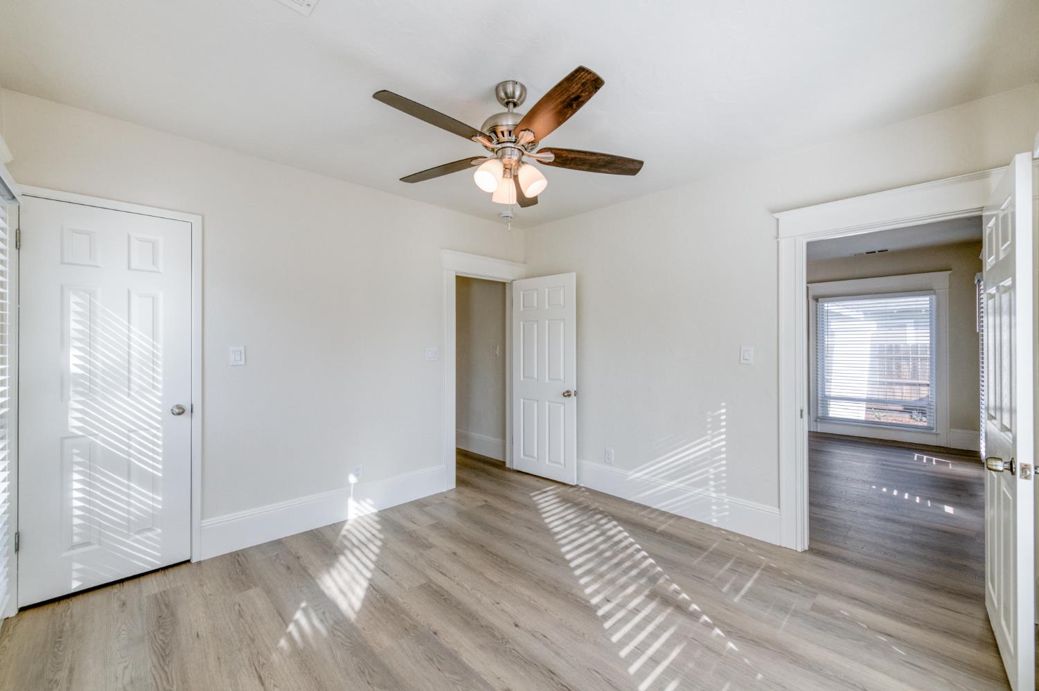 701 East Clinton Avenue Fresno, CA 93704 - Photo 23 of 40