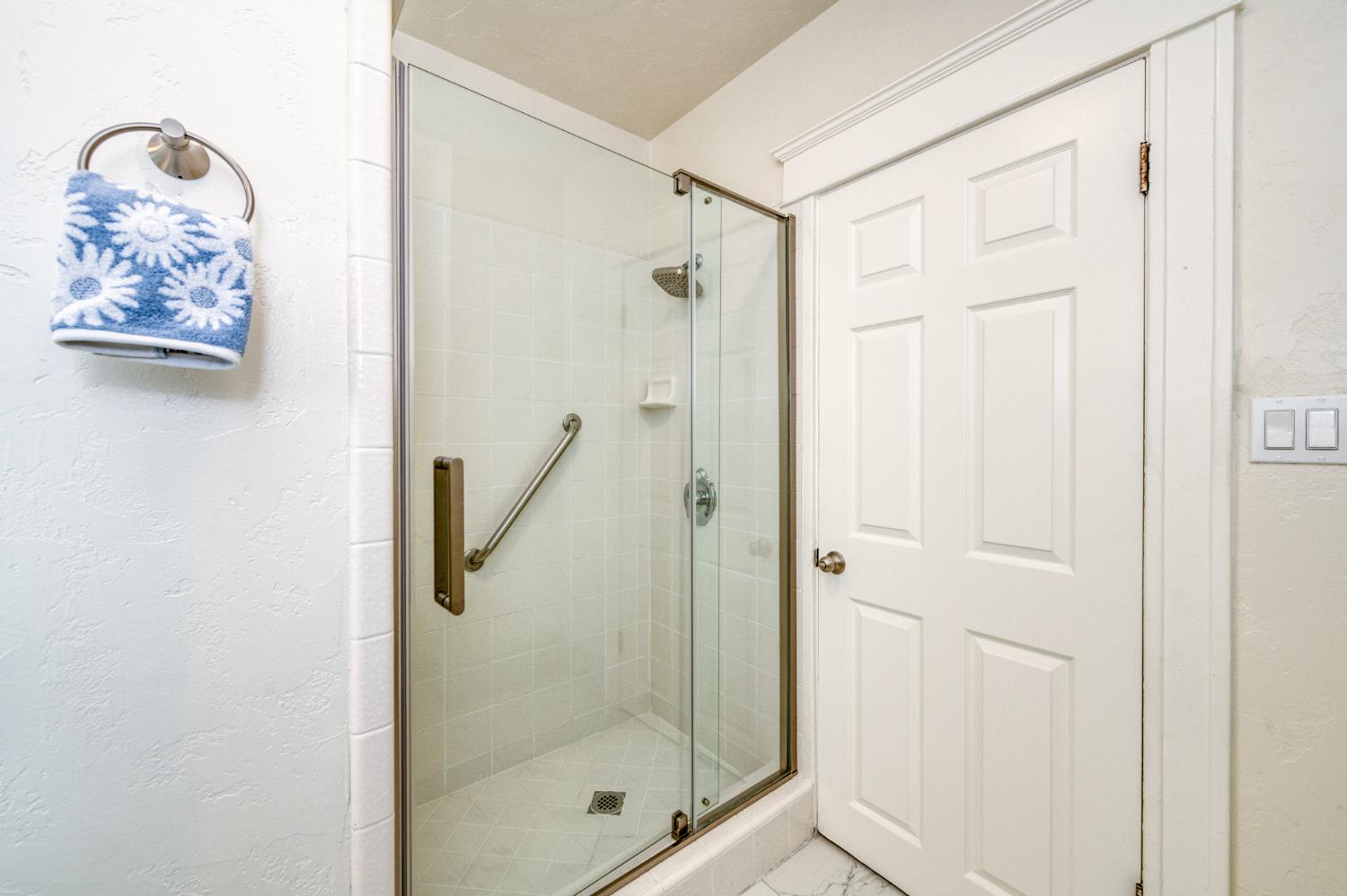 701 East Clinton Avenue Fresno, CA 93704 - Photo 26 of 40