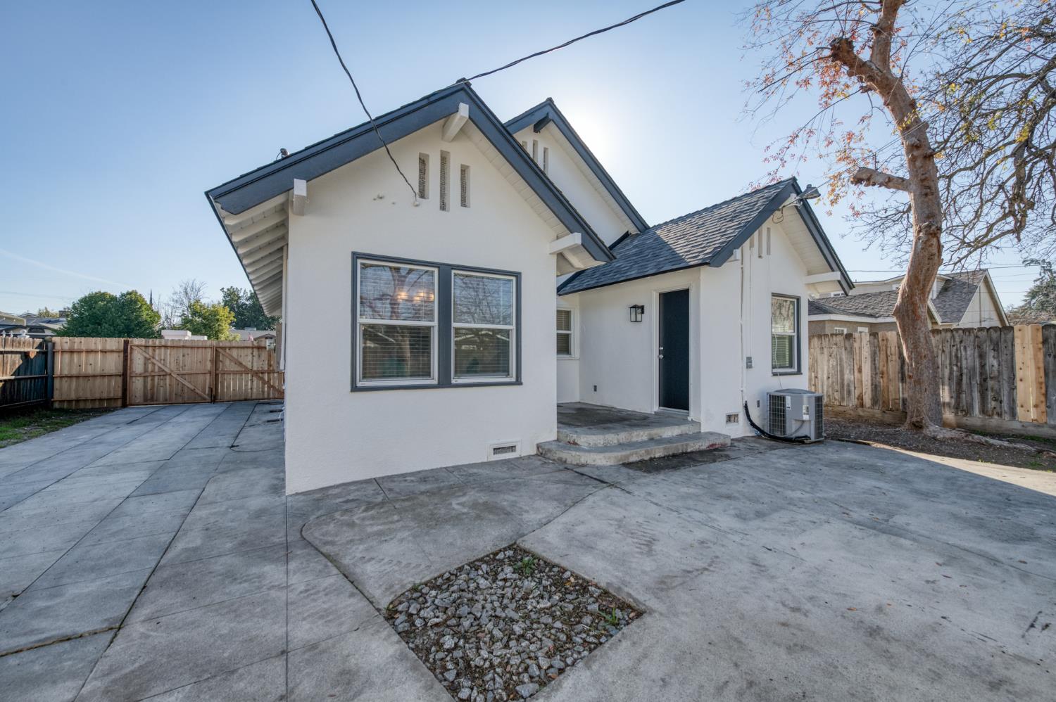 701 East Clinton Avenue Fresno, CA 93704 - Photo 38 of 40