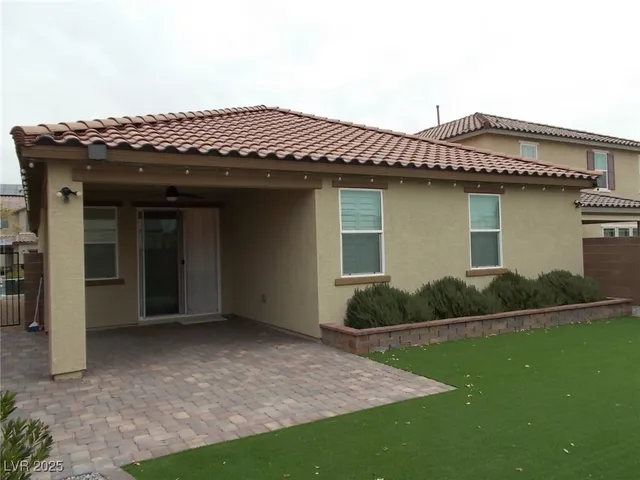 $2,100 | 1613 Roaring Cougar Avenue, North Las Vegas, NV 89086