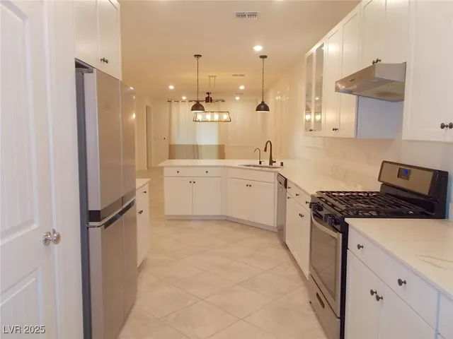 $2,100 | 1613 Roaring Cougar Avenue, North Las Vegas, NV 89086