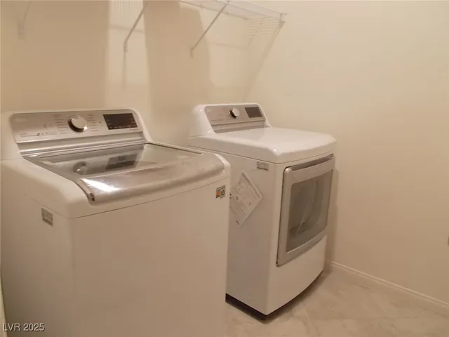 $2,100 | 1613 Roaring Cougar Avenue, North Las Vegas, NV 89086