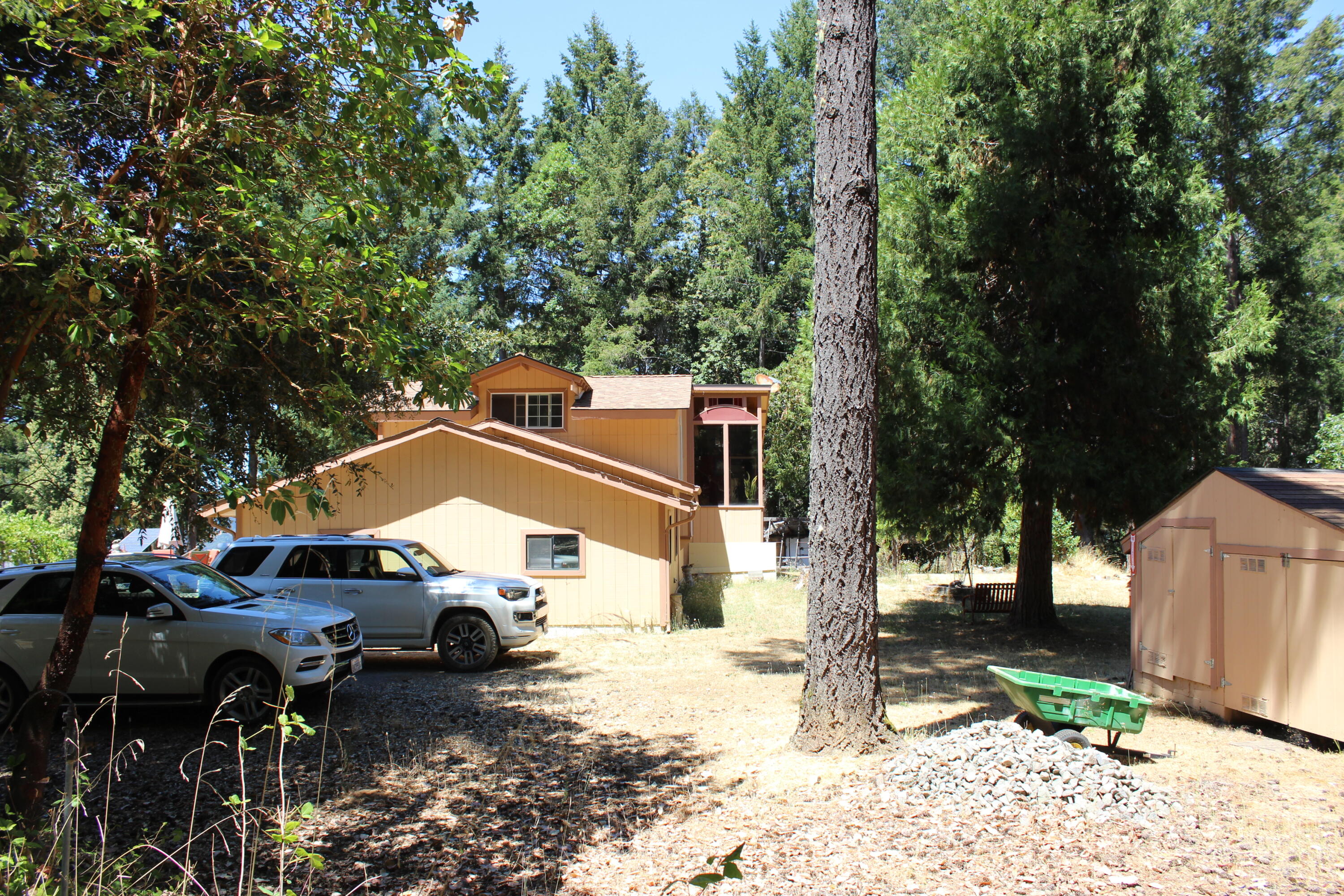 3961 Red Rock Road Garberville, CA 95542 - Photo 18 of 45 2024_07_19_4522