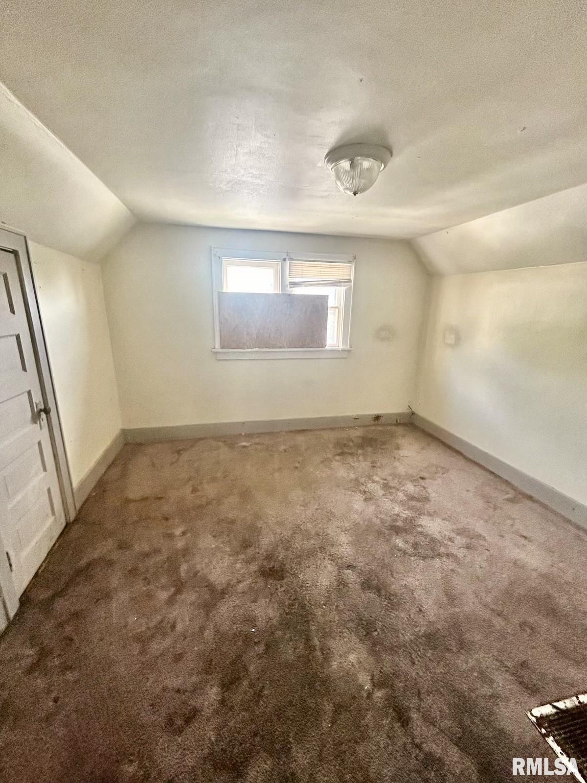 2103 East Lawrence Avenue Springfield, IL 62703 - Photo 5 of 7 Gallery Image 5