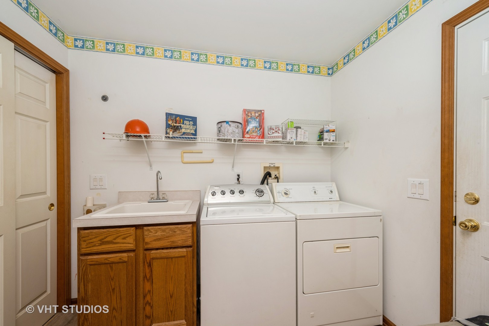 1016 Castleton Court Grayslake, IL 60030 - Photo 9 of 13 a utility room with sink dryer and washer
