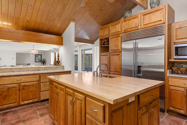 $1,599,000 | 105 Lake View Drive, Muscle Shoals, AL 35661