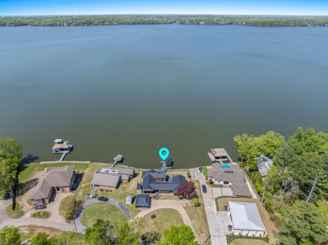 $1,599,000 | 105 Lake View Drive, Muscle Shoals, AL 35661