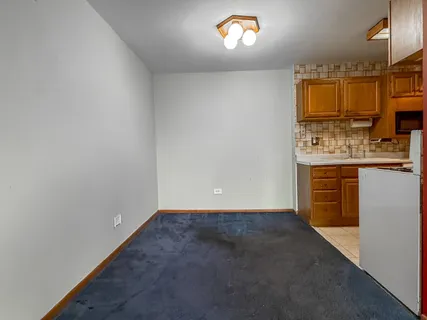 $169,000 | 8970 North Parkside Avenue, Unit 408, Des Plaines, IL 60016